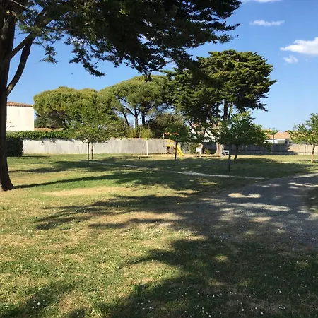 Belle Maison Dans Résidence Avec Piscine La Flotte