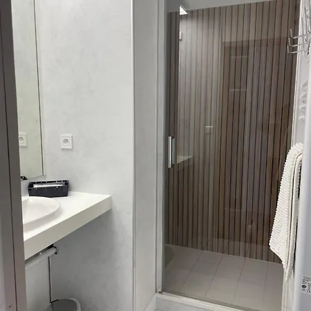 Belle Maison Dans Avec Piscine