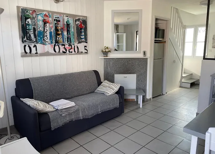 Belle Maison Dans Avec Piscine بيت للعطل